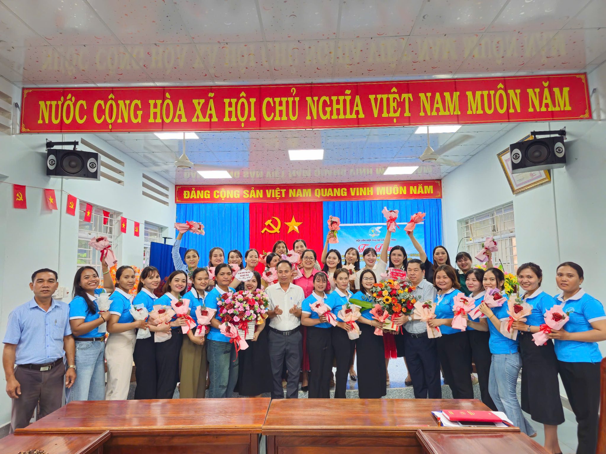 TỌA ĐÀM KỶ NIỆM 95 NĂM NGÀY THÀNH LẬP HỘI LHPN VIỆT NAM VÀ 15 NĂM NGÀY PHỤ NỮ VIỆT NAM