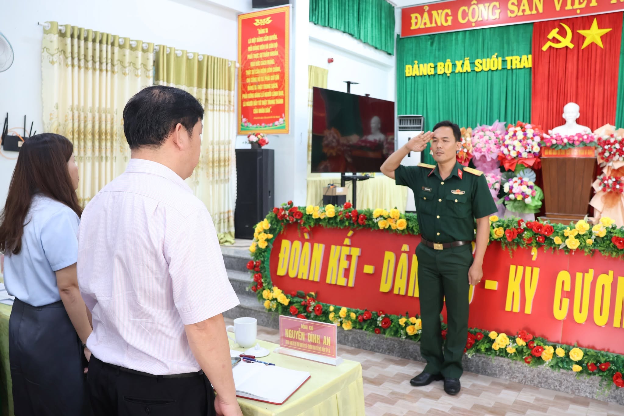 XÃ SUỐI TRAI TỔ CHỨC HỘI NGHỊ QUÁN TRIỆT, TRIỂN KHAI NHIỆM VỤ DIỄN TẬP TÁC CHIẾN XÃ TRONG KHU VỰC PHÒNG THỦ NĂM 2026