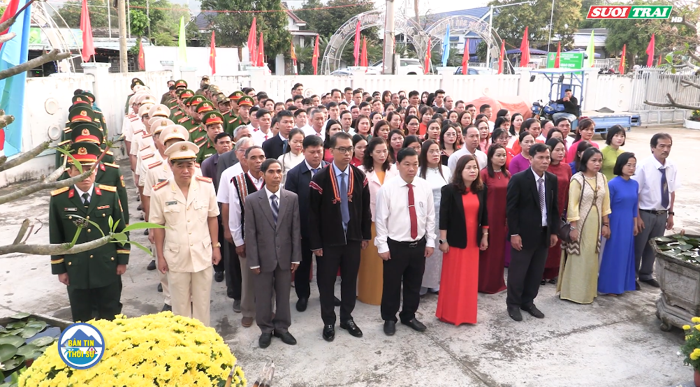 XÃ SUỐI TRAI TỔ CHỨC LỄ CHÀO CỜ ĐẦU XUÂN BÍNH NGỌ NĂM 2026