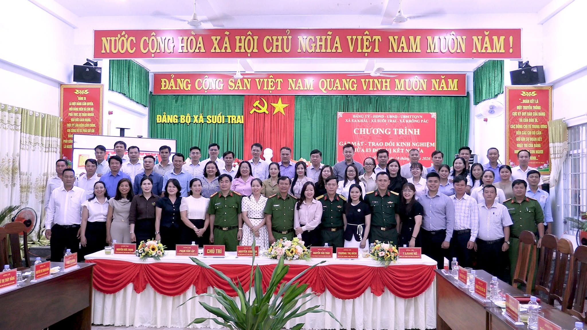 SUỐI TRAI, KRÔNG PẮC VÀ EA KHĂL: TĂNG CƯỜNG GẮN KẾT NGHĨA TÌNH, CHUNG SỨC PHÁT TRIỂN