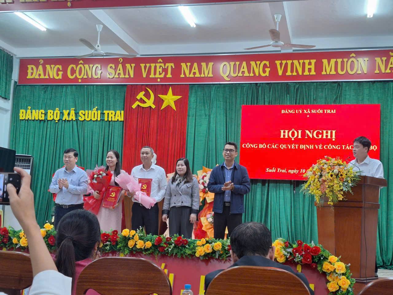 HỘI NGHỊ CÔNG BỐ QUYẾT ĐỊNH VỀ CÔNG TÁC CÁN BỘ