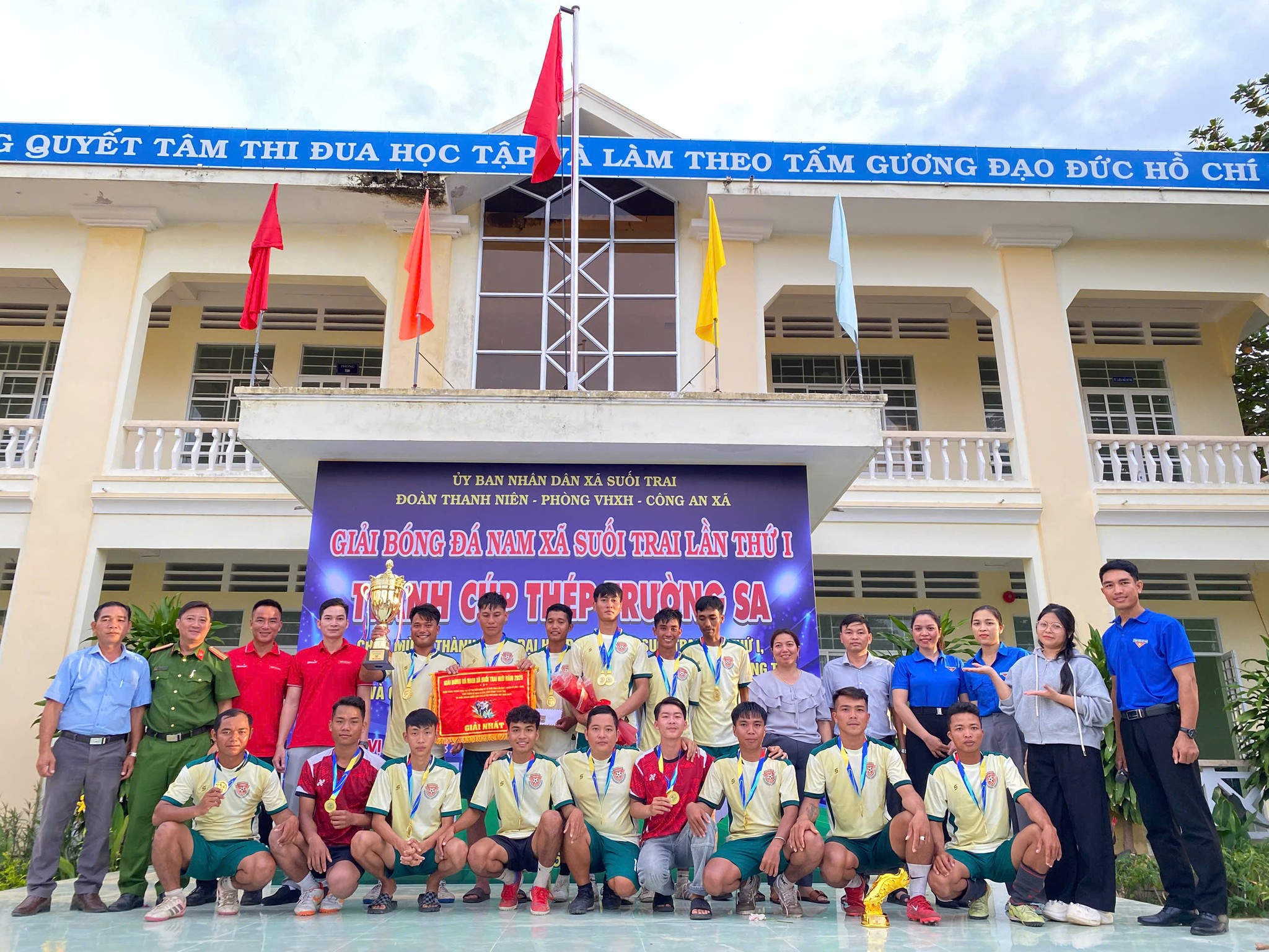 BẾ MẠC GIẢI BÓNG ĐÁ NAM XÃ SUỐI TRAI NĂM 2025
