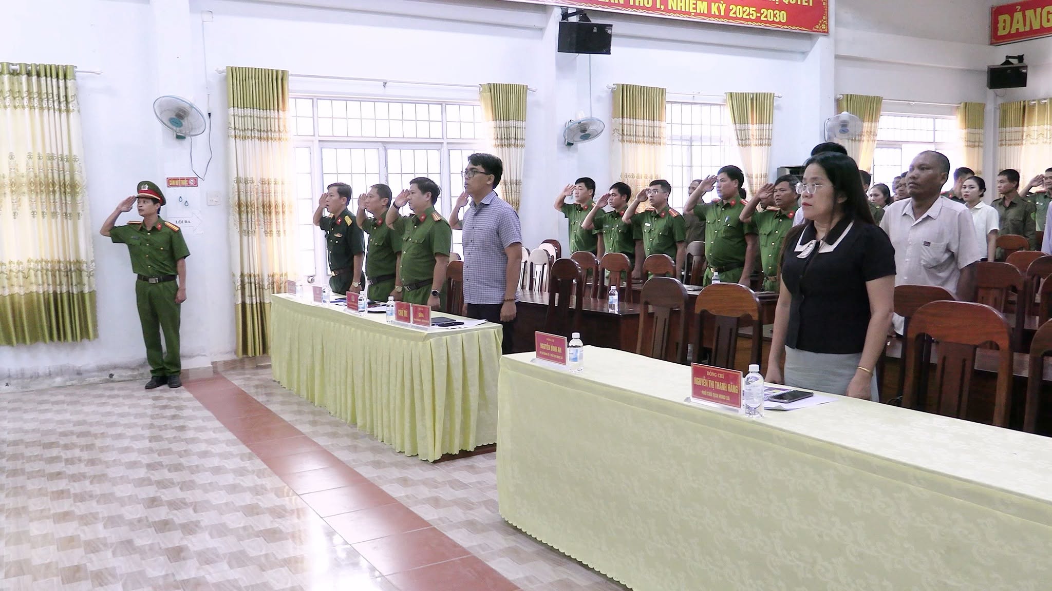 SUỐI TRAI RA MẮT MÔ HÌNH “KHU DÂN CƯ KIỂU MẪU VỀ VĂN HÓA VÀ AN NINH, TRẬT TỰ”