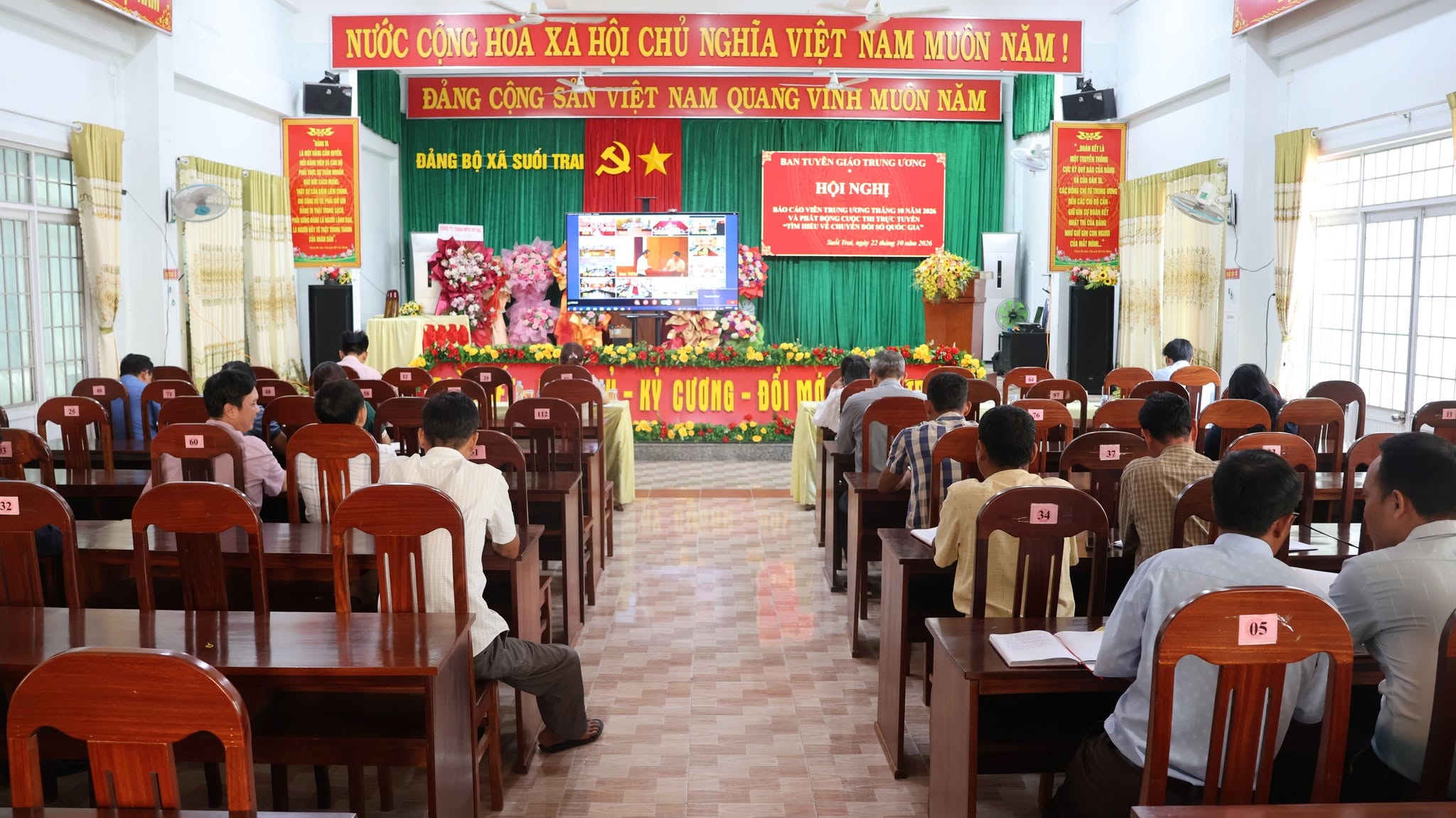 XÃ SUỐI TRAI THAM DỰ HỘI NGHỊ BÁO CÁO VIÊN TRUNG ƯƠNG THÁNG 10/2026