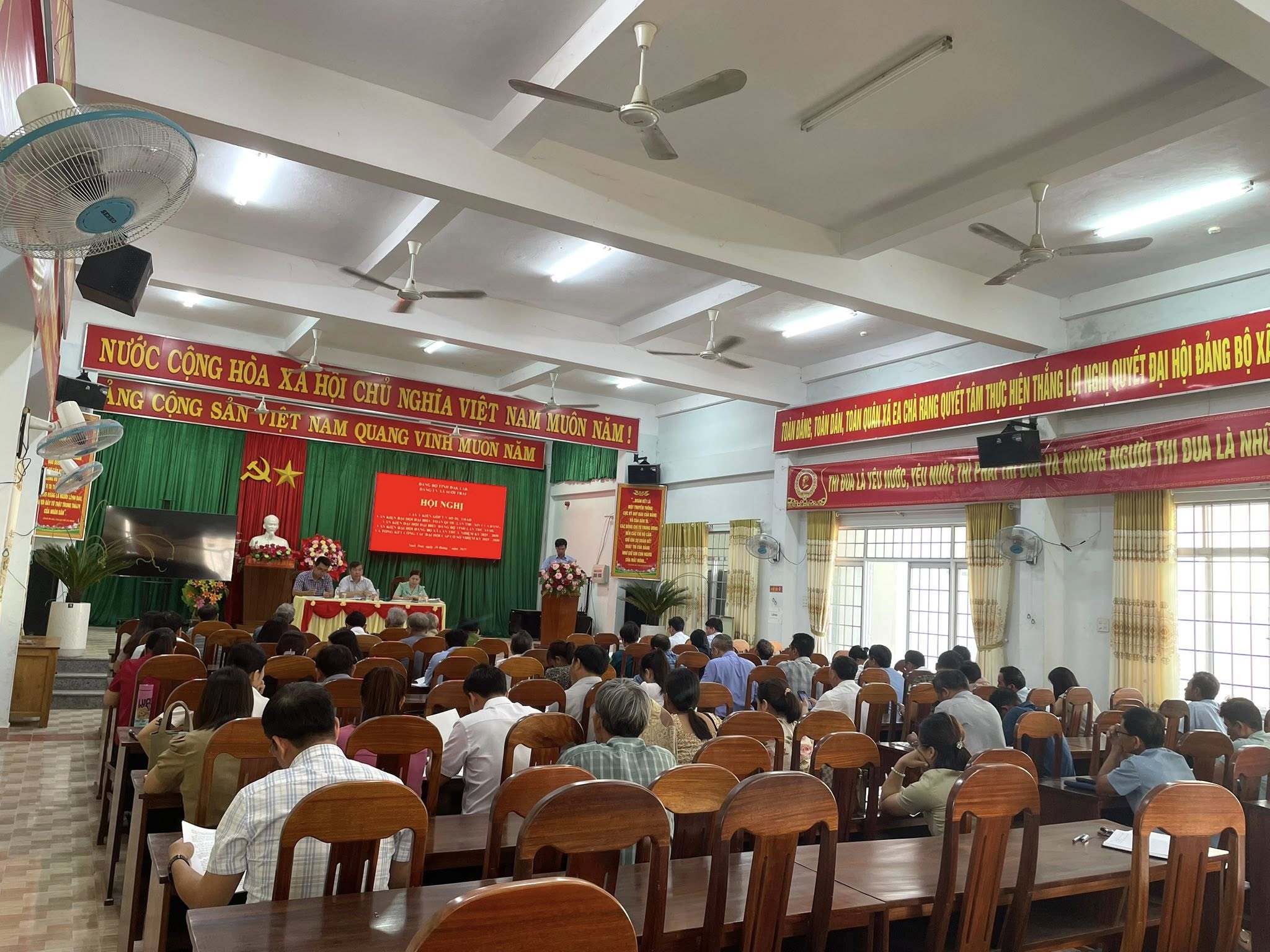 Hội nghị lấy ý kiến góp ý Văn kiện XIV của Đảng, dự thảo Báo cáo chính trị trình Đại hội đại biểu Đảng bộ tỉnh Đắk Lắk lần thứ XVIII